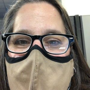 Meet your Posher, Laura